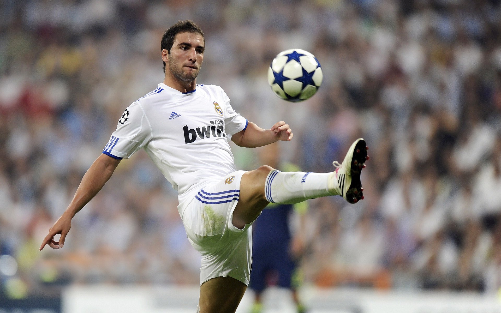 门兴格拉德巴赫控球主导提升比赛节奏，门兴格拉德巴赫转会