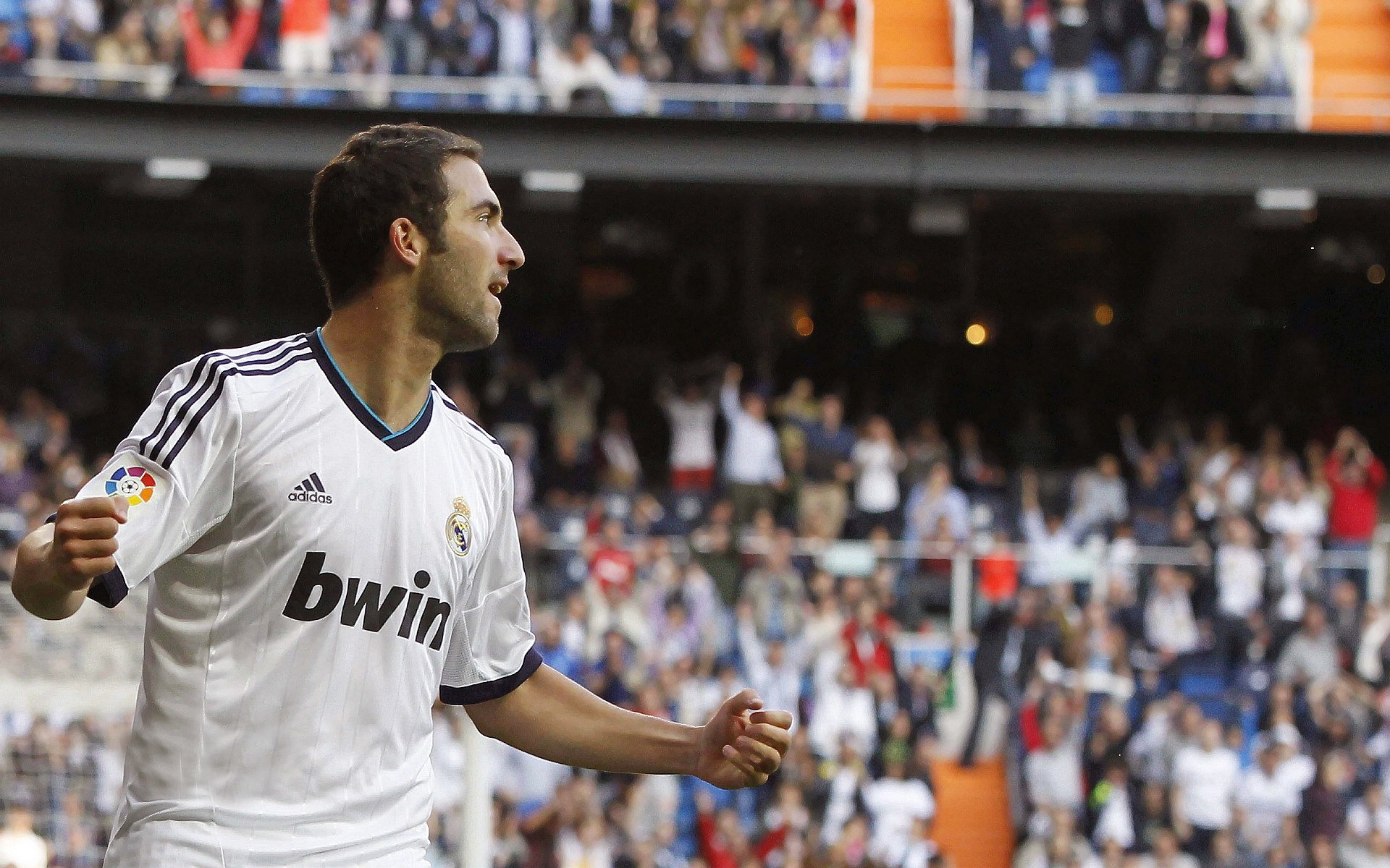 AIYOUXI-意甲豪门争锋：火花四溅的战局，意甲七大豪门俱乐部